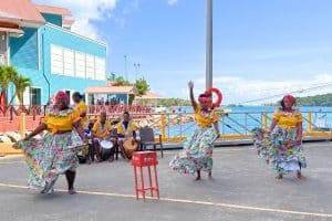Roatan Cruise Port: A Guide for Cruise Travelers (From a Caribbean ...